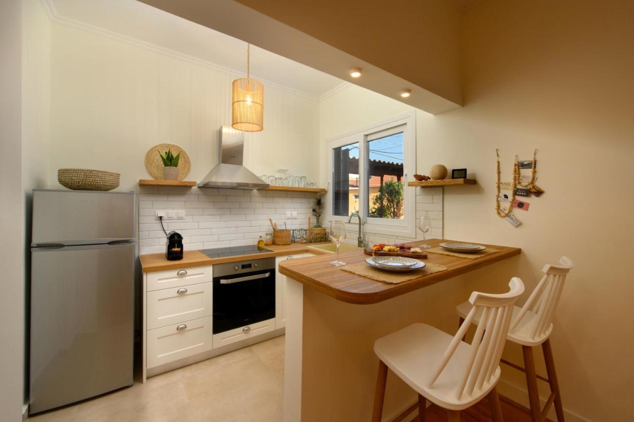 La Maisonette: Heart of Liapades with Beach Access Exterior photo